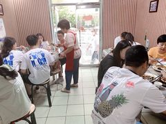 等位区-华春餐馆(鱼山路店)