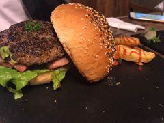 -HIGH FIVE哈福手工汉堡(桂林路店)