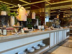 -大中华希尔顿酒店-念自助餐·嗨啤·小龙虾