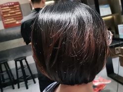 -首脑美发沙龙