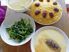 -上海雏渐肥月嫂