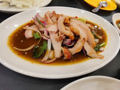 -席娜卡琳火车铁道夜市