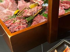 -山川小町·极番烧肉(新地假日广场店)