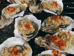 -蚝哥花姐湛江烤生蚝(美丽湾市场店)