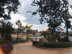 -七彩云南欢乐世界