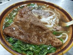 -花溪牛肉粉(八鸽岩店)