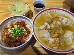 -八二小区抄手(龙湖上城天街店)