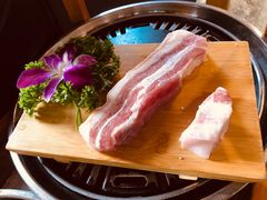 -唯成•韩国炭火烤肉 유성고기