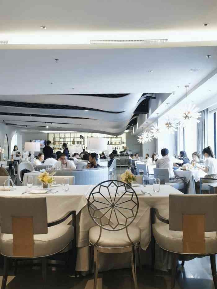 寻味丝路·美克洞学馆寻味丝路餐厅-"在家居馆中的清真菜,菜式有点想