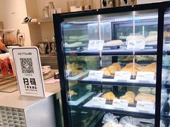 面包甜点陈列柜-喜茶(深圳丰盛町店)