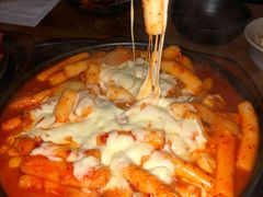 奶酪海鲜炒米条-包装马车·韩国料理·포장마차