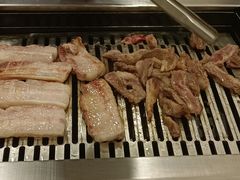 -臻牛烤肉