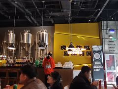 -HUZI虎滋精酿餐吧(京西大悦城店)