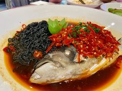 剁椒蒸鱼头-状元楼