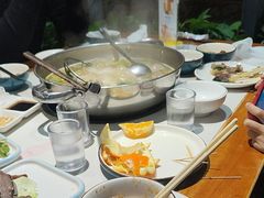 -乡土黄·鲜牛肉火锅·小龙虾(兴业街店)