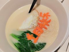 -醉辉皇上海之巅(上海中心大厦店)