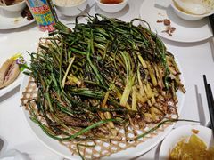 葱烤鸦片鱼头-新吉士·上海菜(浦东LCM置汇旭辉店)