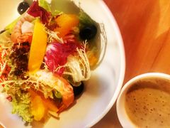 鱼子酱大虾沙拉-MR.ROCKY洛奇先生RESTAURANT&BAR(宝安壹方城店)