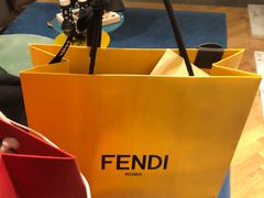 -文艺复兴百货(米兰大教堂广场店)