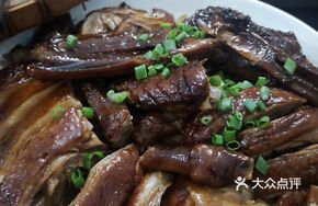 Braised Goose with Soy Sauce