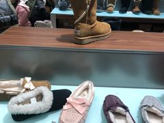 -UGG(燕莎奥特莱斯购物中心店)