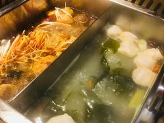 -东巴婆婆云南鱼豆花火锅(大东门店)