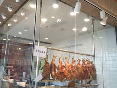 面包甜点陈列柜-百事佳烧鸭牛腩(上海虹桥站店)