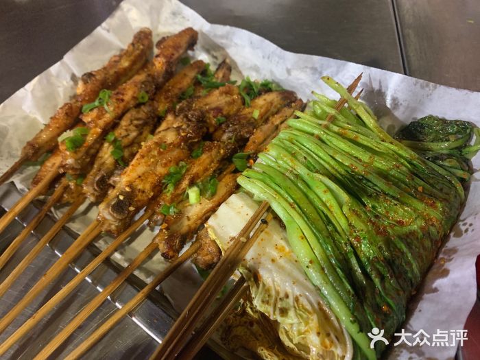 小四川特色烤鱼(新城总店)韭菜图片