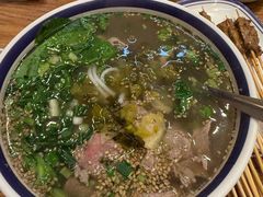 -云阿蛮云南生烫牛肉米线(奉贤路店)