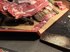 -铭牛烧肉·和牛海鲜自助(高新月牙湖店)