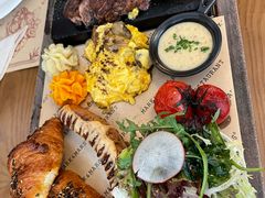 -Mark&Mars Restaurant