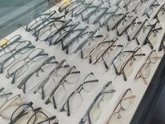 -优视觉视光中心•青少年近视防控(新世界中心写字楼店)