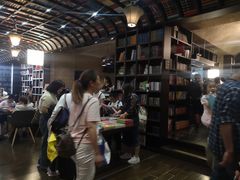 -钟书阁(松江泰晤士小镇店)