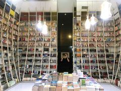 -钟书阁(松江泰晤士小镇店)