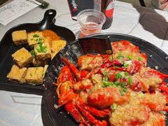 -巴厘龙虾·榜首油焖大虾(音乐学院·沿江酒馆店)