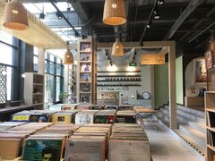 -光海书局(南京东路第一百货店)