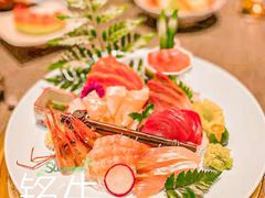 -铭牛烧肉·和牛海鲜自助(高新月牙湖店)