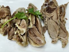 -伊源鼎盛餐饮服务有限公司