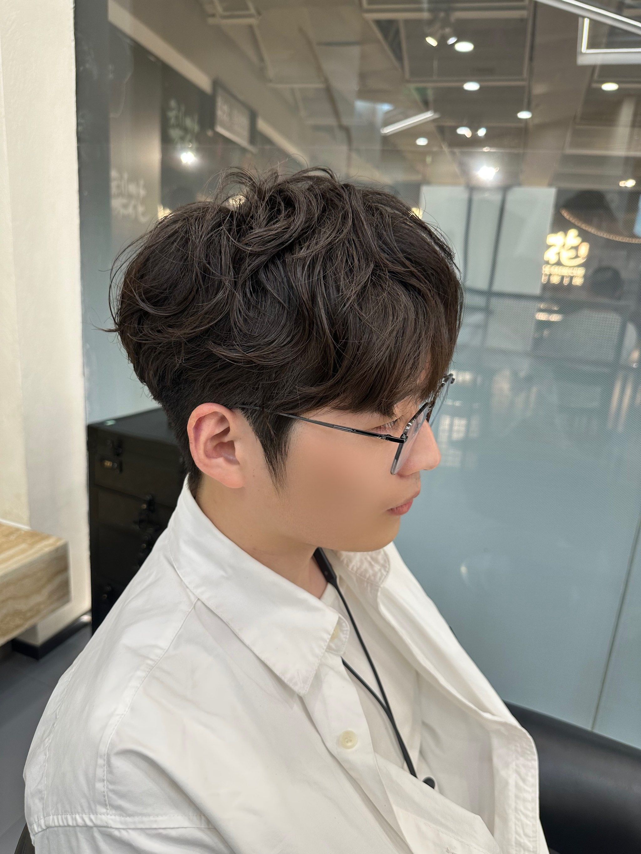 高级质感,洋气蓬松,饱满立体
卷度,自然卷也可以尝试哦
烫型不烫