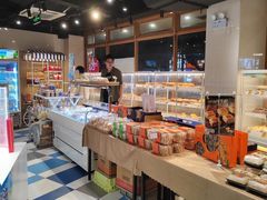 -85度C(生甜甜圈研究工坊·上海平凉店)