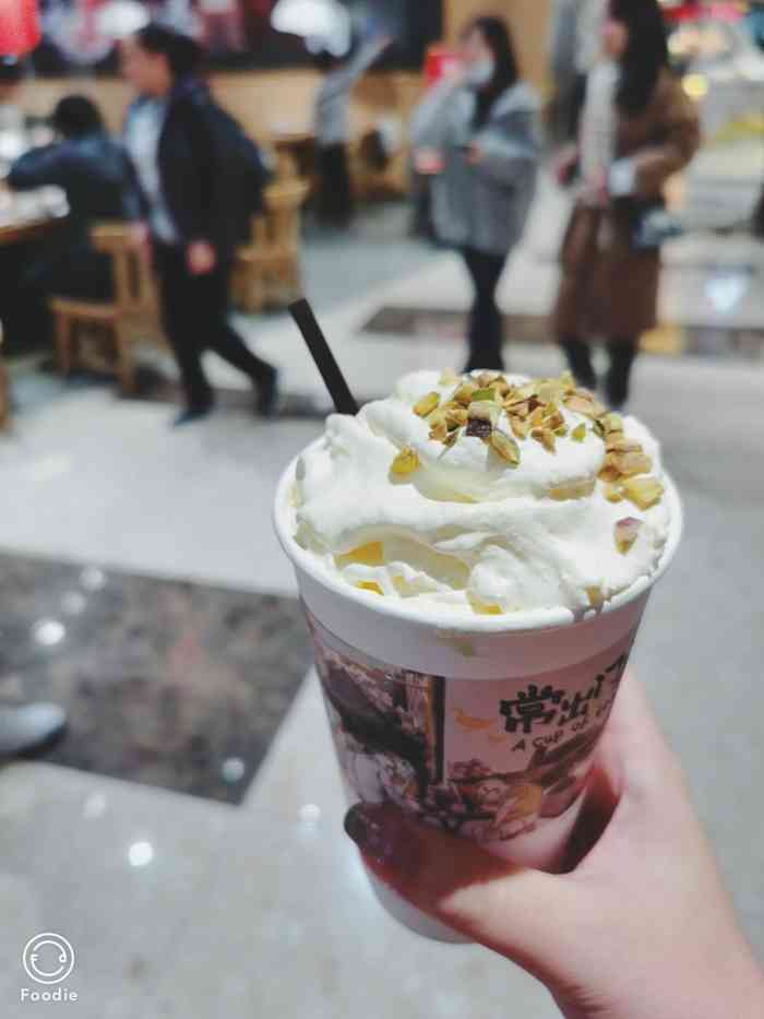 长沙本土最火爆的奶茶店没有之一几乎所有的店都排队无论在大学城还是