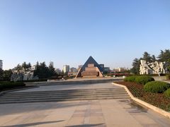 -上海市龙华烈士陵园