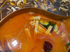 -洱火云南酸菜牛肉火锅(石景山当代商城店)