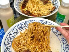 -李与白包子铺(桐梓林店)