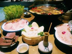 -白乐天毛肚火锅馆(解放碑店)