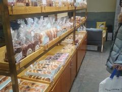 面包甜点陈列柜-申氏糕点(三好街店)