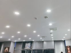 -藤野造型烫染·漂发