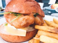 鳕鱼汉堡-Takapuna Beach Cafe