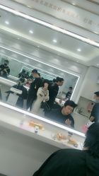 -镁连社·美联社