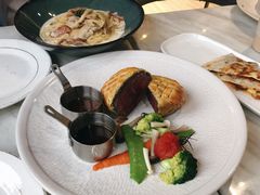 -芳草地西式融合餐厅(回龙窝店)
